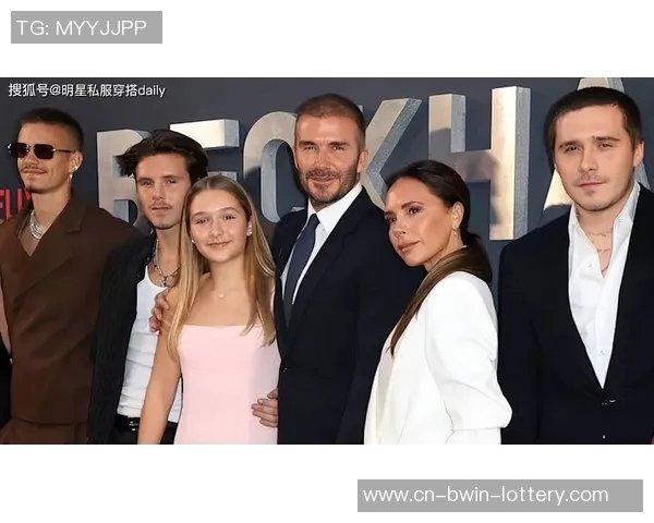 足球明星的另一半：她们背后的故事与生活点滴