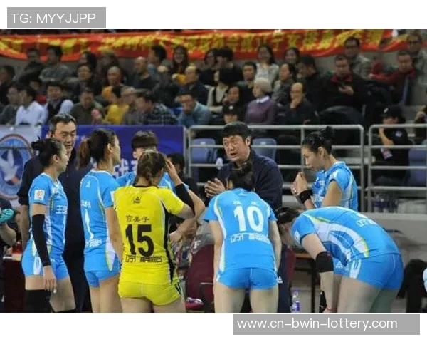 辽宁女排与八一女排激战正酣争夺排球赛场荣耀的巅峰对决